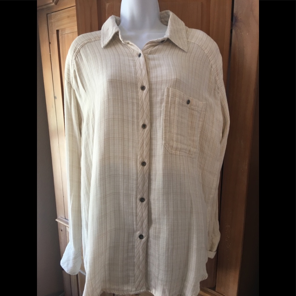 Free people brand- very soft long sleeve shirt